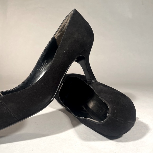 Cause & Effect Adrea Black Suede Heels - Picture 8 of 16